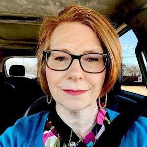 Meet your Posher, Lori